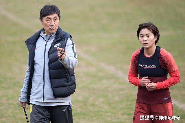 76人战术妙用：詹姆斯防唐斯助恩比德解放
